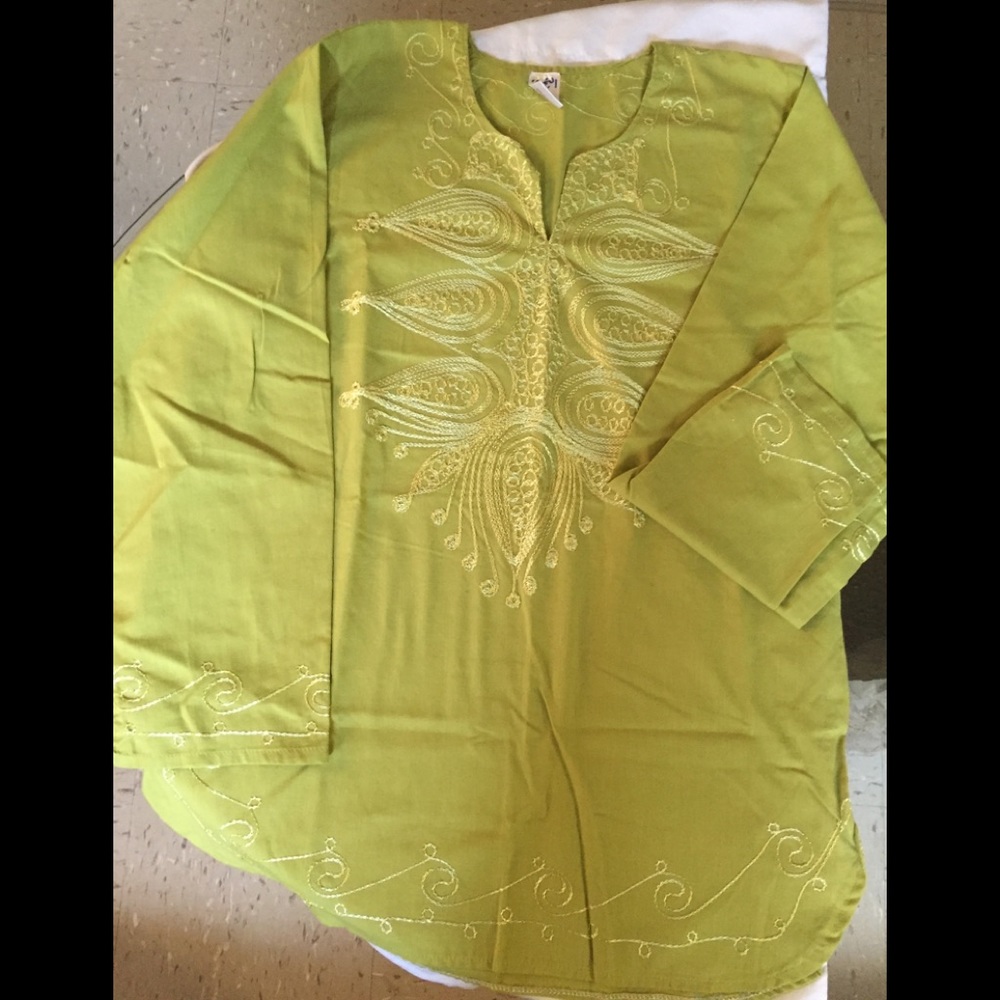 Beautiful blouse from overseas. Never worn
